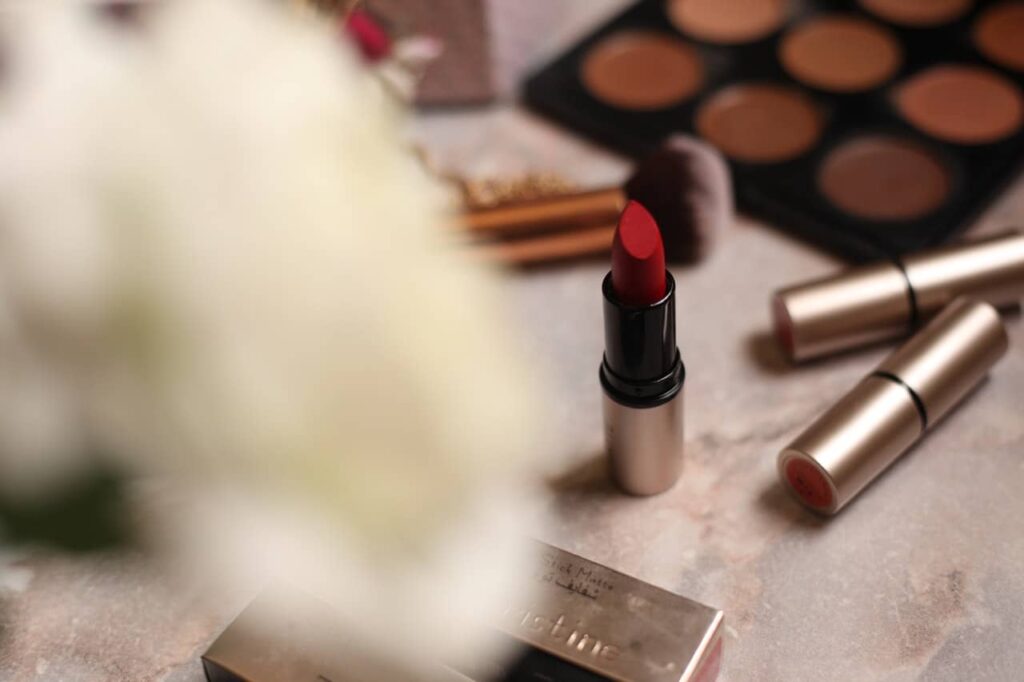 maquillage pour robe rose pale